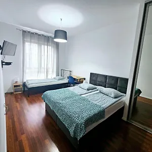 rooms-green-rydygiera-17-own-room-tv-wifi.warsawhotelspoland.com/