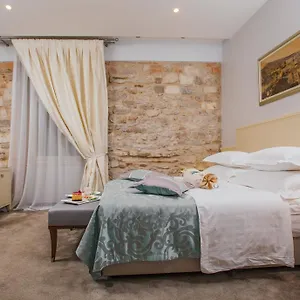 antique-split-luxury-rooms.splithotels.org/